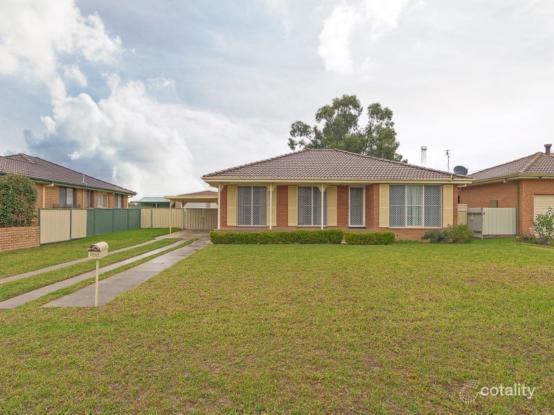 100 Lyall St, Cowra, NSW 2794