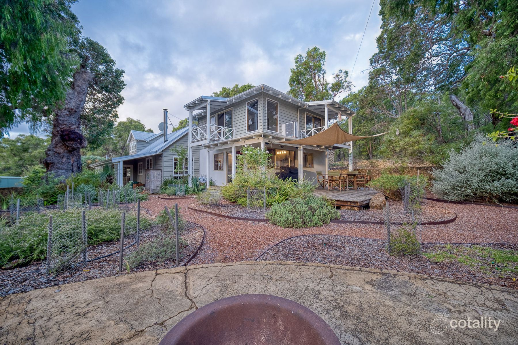 5 Koorabin Dr, Yallingup, WA 6282