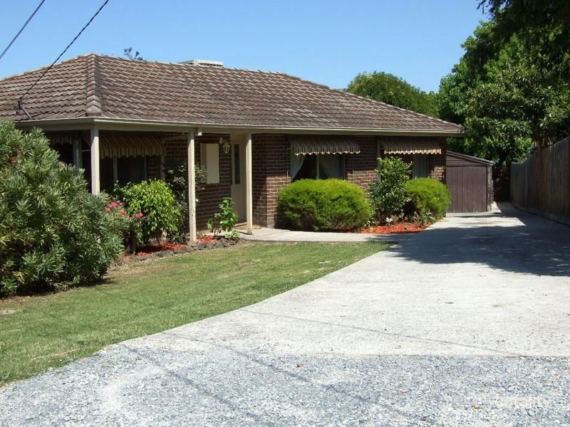 8 Lansell Rd, Mooroolbark, VIC 3138
