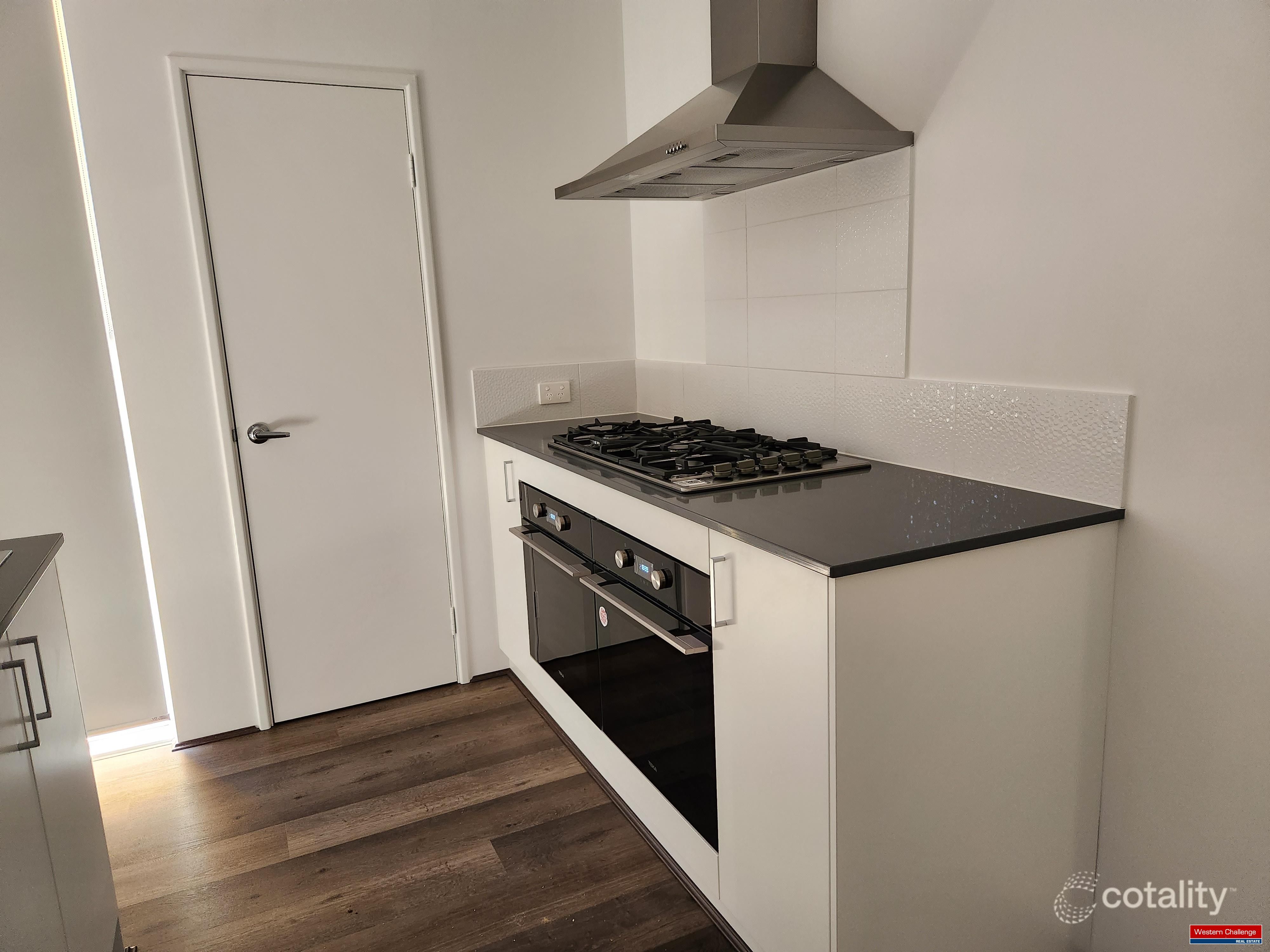 23 Seacliff App, Madora Bay, WA 6210