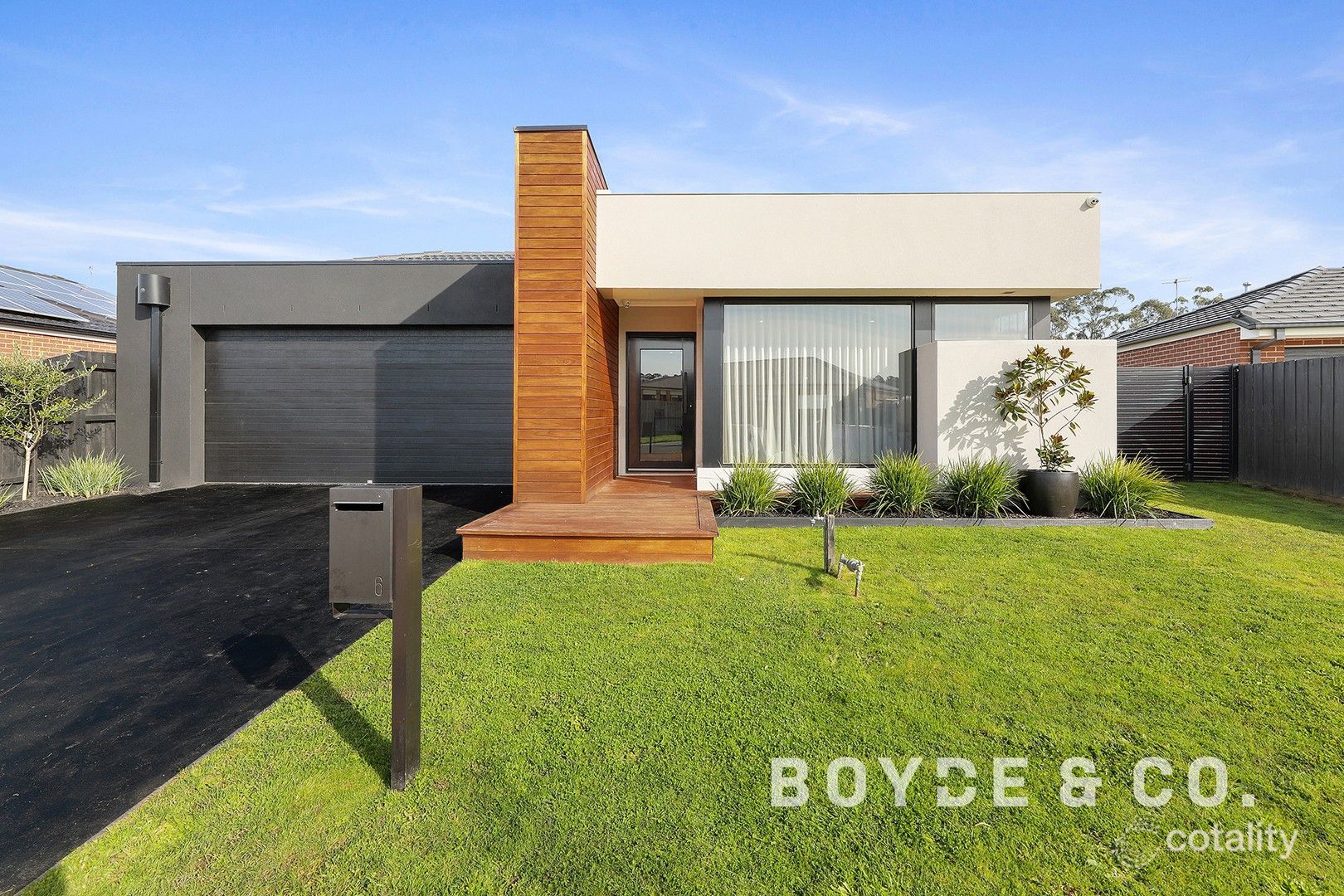 6 Gary Ave, Drouin, VIC 3818