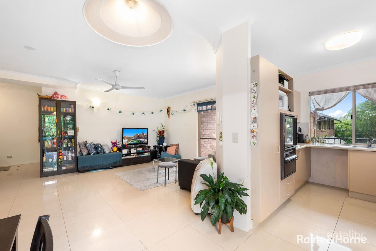 10/8 Carr St, St Lucia, QLD 4067