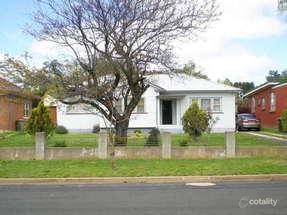 11 Barrett St, Orange, NSW 2800