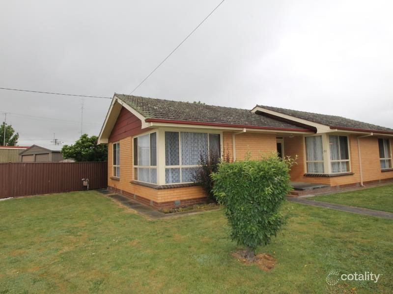 60 Lake St, Wendouree, VIC 3355