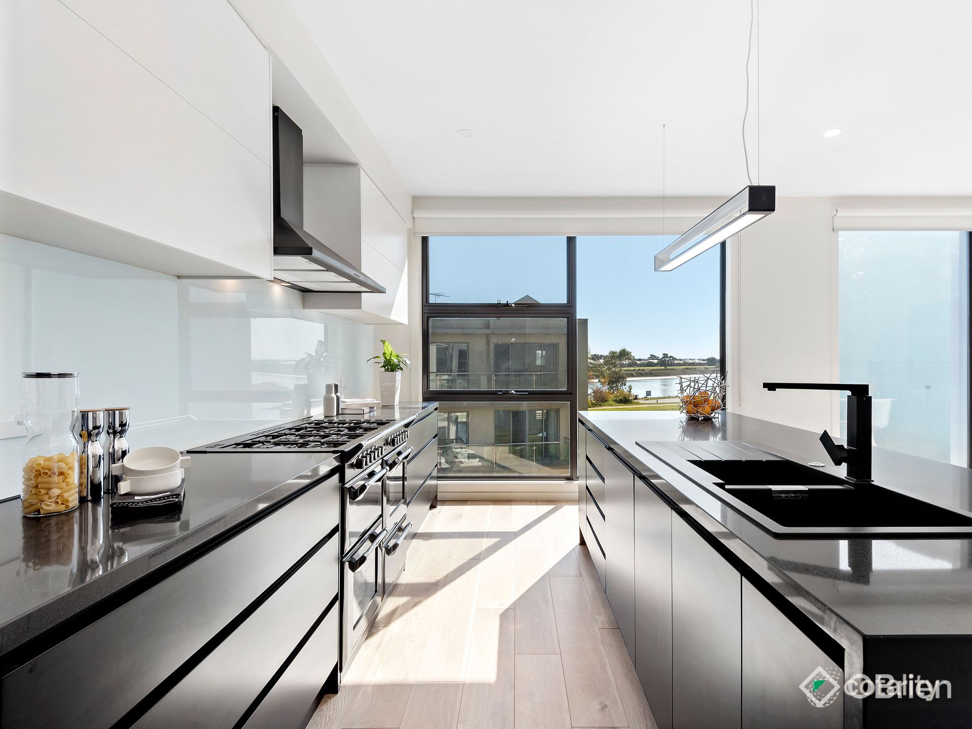 32 Pier One Dr, Patterson Lakes, VIC 3197