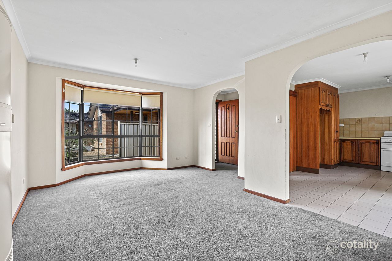 4/14 Gladstone Pde, Glenroy, VIC 3046