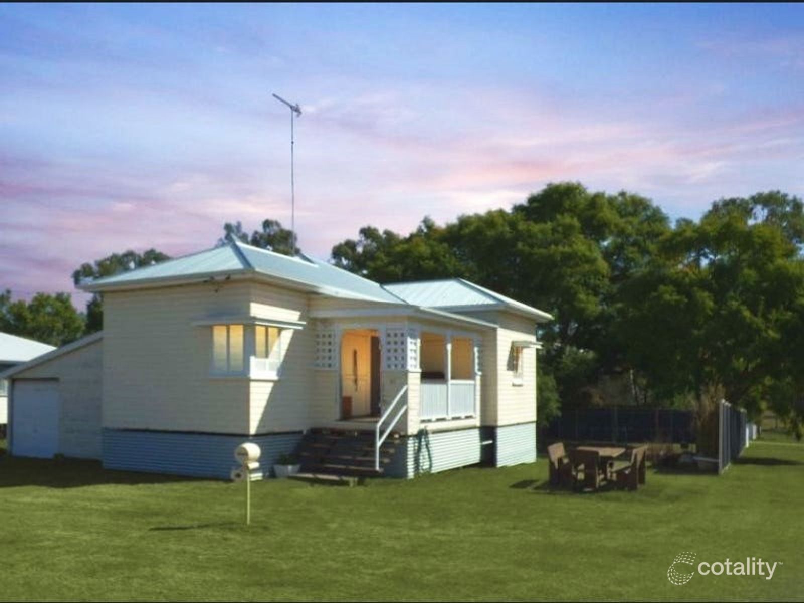 12 Middle St, Chinchilla, QLD 4413