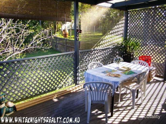 33 Polaris Ave, Kingston, QLD 4114