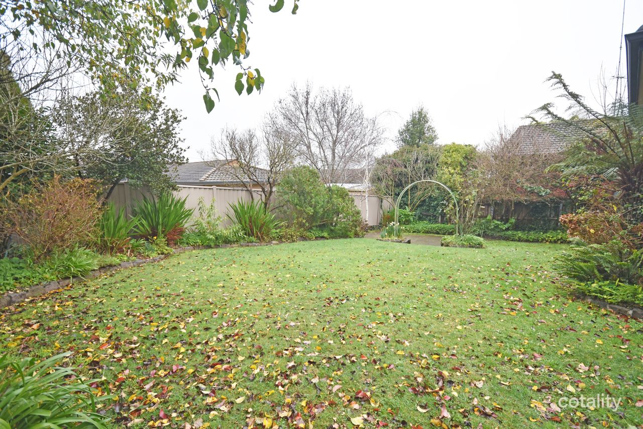 3 Lake View Ct, Ballarat North, VIC 3350