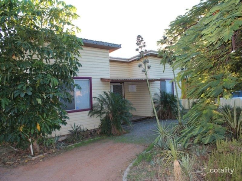 249 Second St, Wonthella, WA 6530