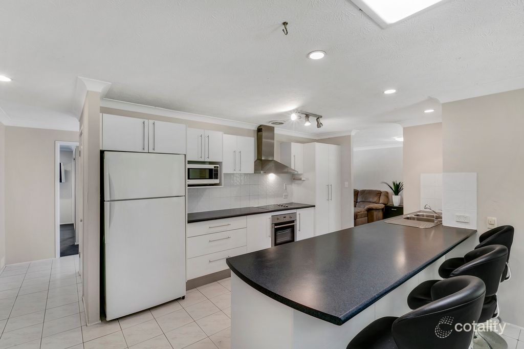 26 Pappas Way, Carrara, QLD 4211