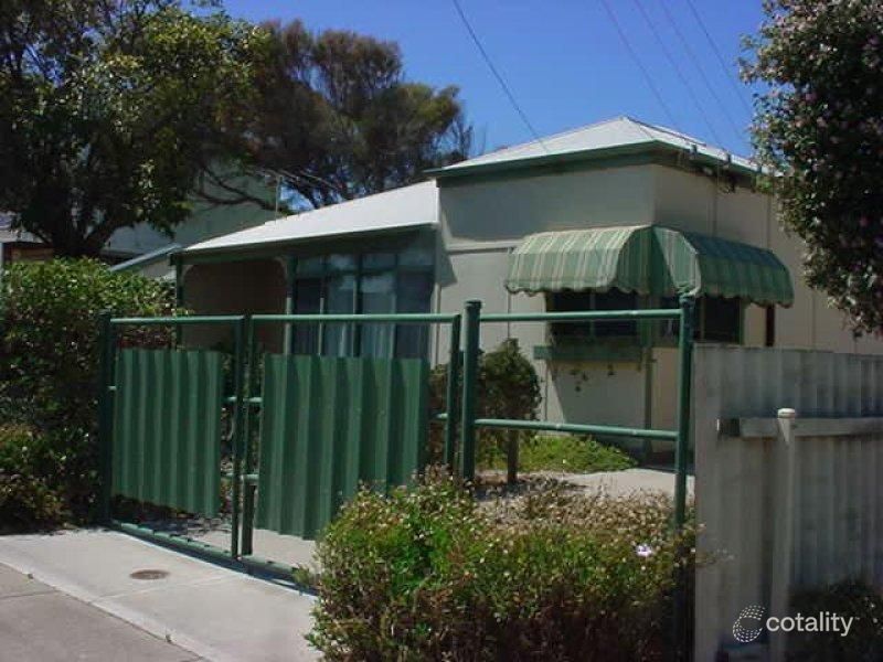 4 Penzance Ave, Christies Beach, SA 5165