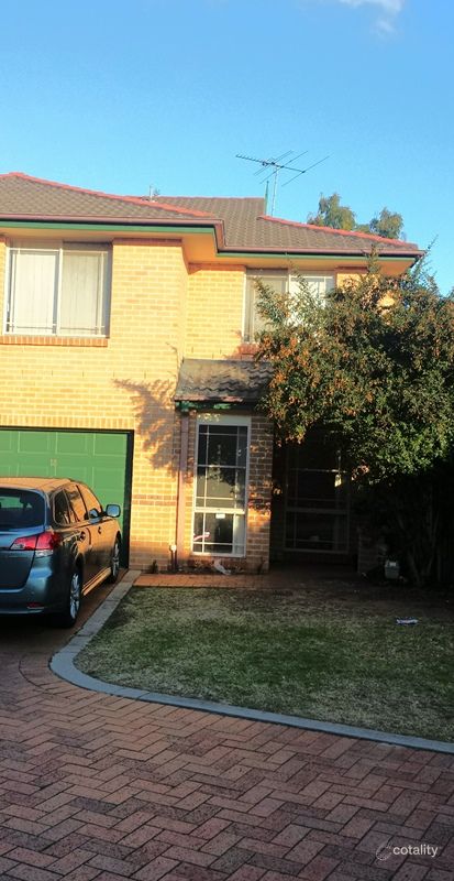 18/6 Parkholme Cct, Englorie Park, NSW 2560