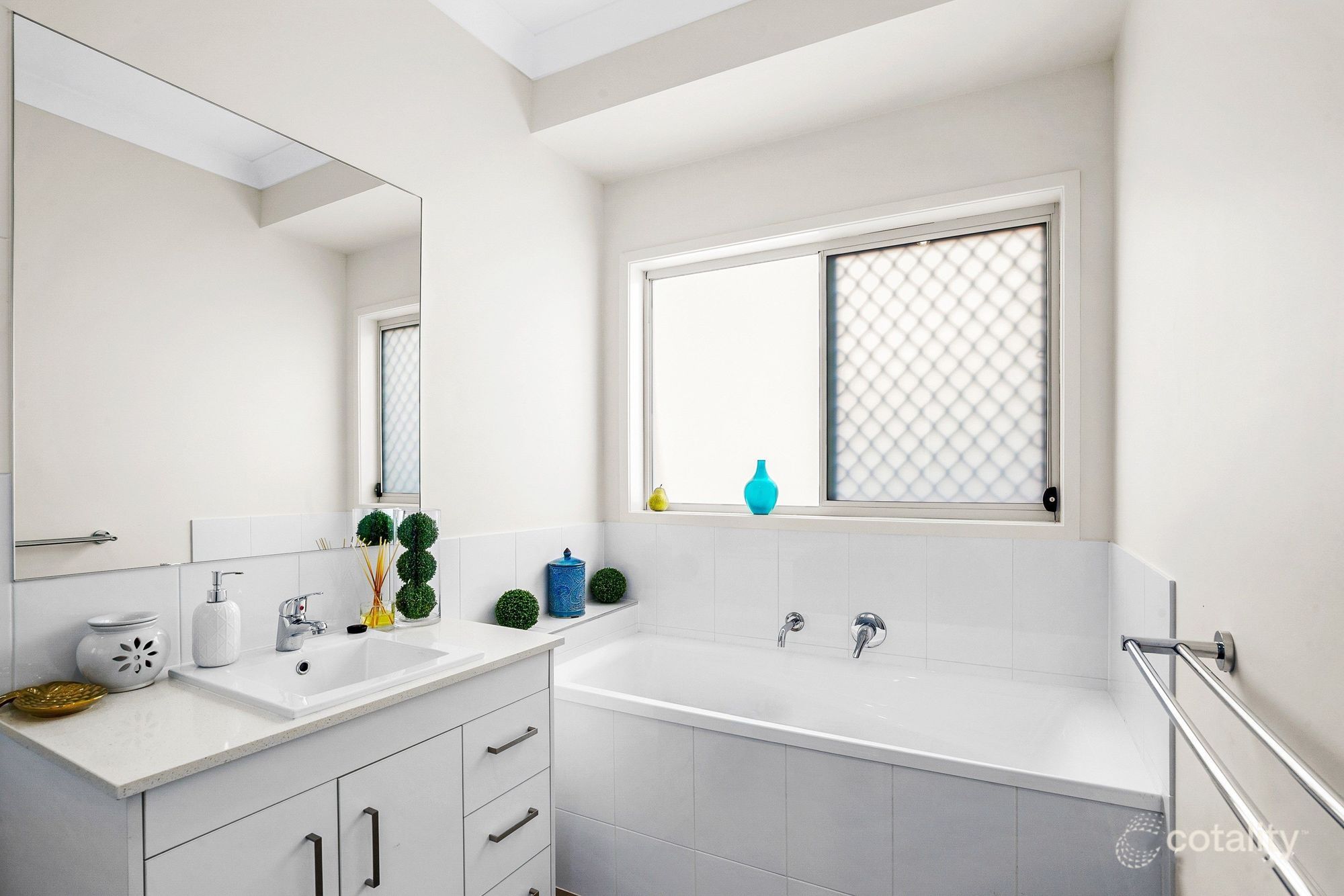 13 Altitude Dr, Burnside, QLD 4560