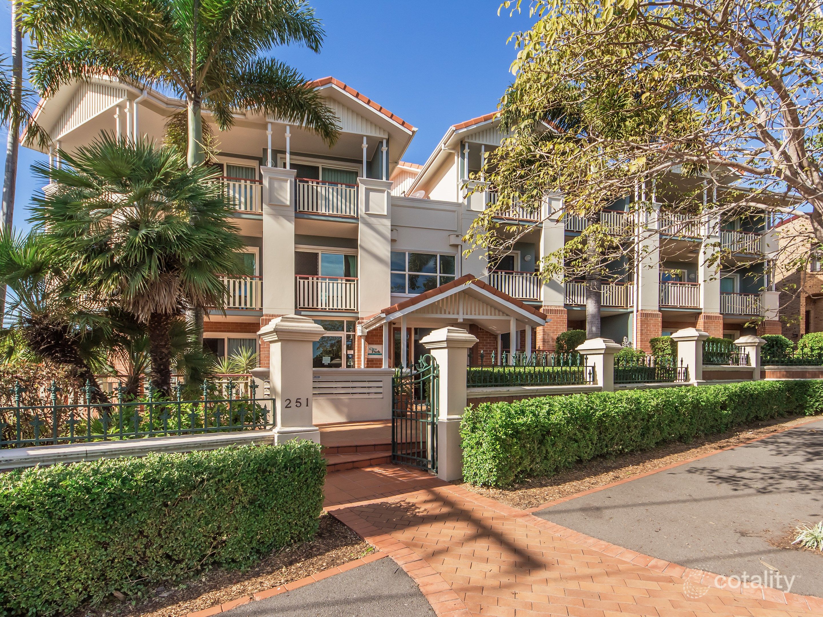 10/251 Gregory Tce, Spring Hill, QLD 4000