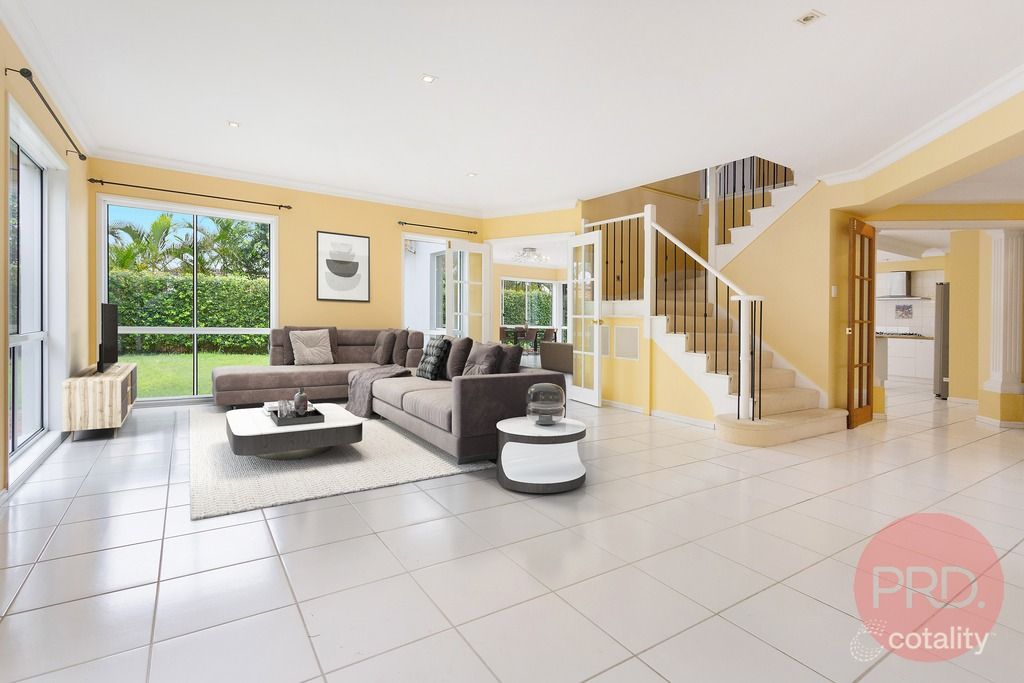 11 Oxford Pl, Arundel, QLD 4214