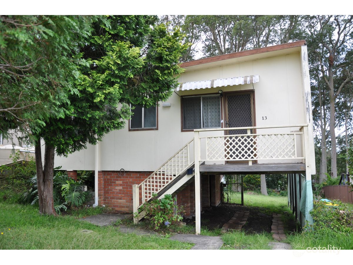 13 Grevillea Cres, Berkeley Vale, NSW 2261