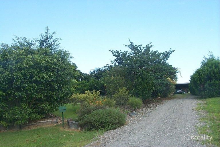 36 Hillside Rd, Glass House Mountains, QLD 4518