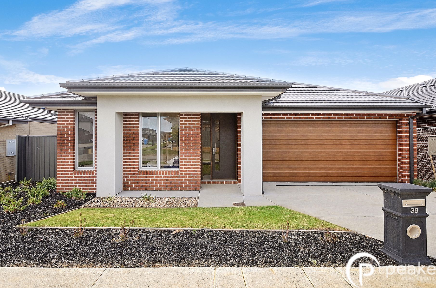 38 Adriatic Cct, Clyde, VIC 3978