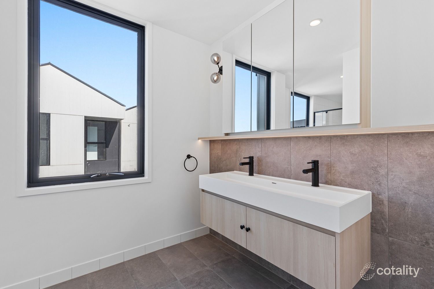 16 Gilson Pl, Sunshine, VIC 3020