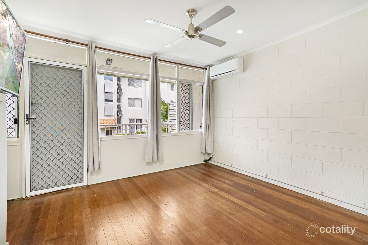 4/28 Peerless Ave, Mermaid Beach, QLD 4218