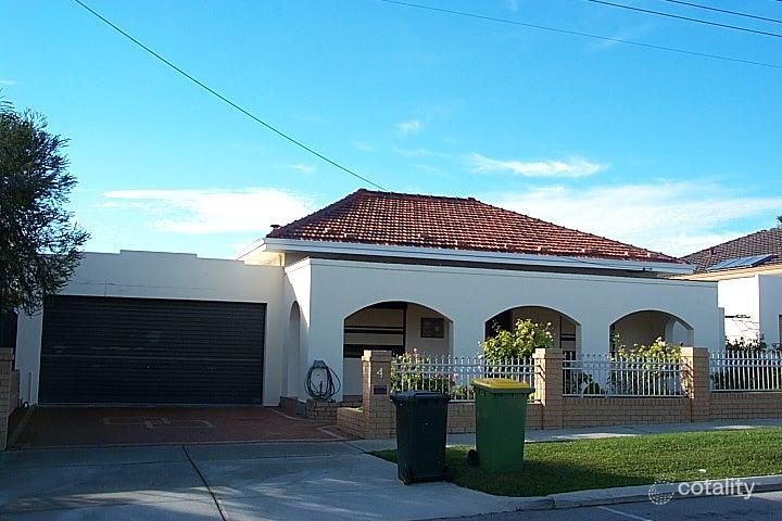 4 Sea View St, Beaconsfield, WA 6162