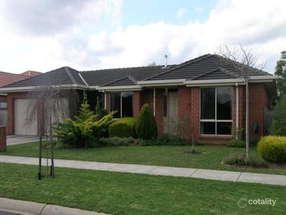 16 Robertson Dr, Alfredton, VIC 3350