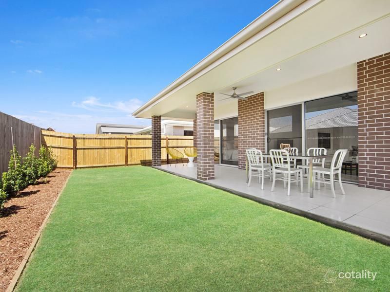 5 Chestnut Cres, Caloundra West, QLD 4551