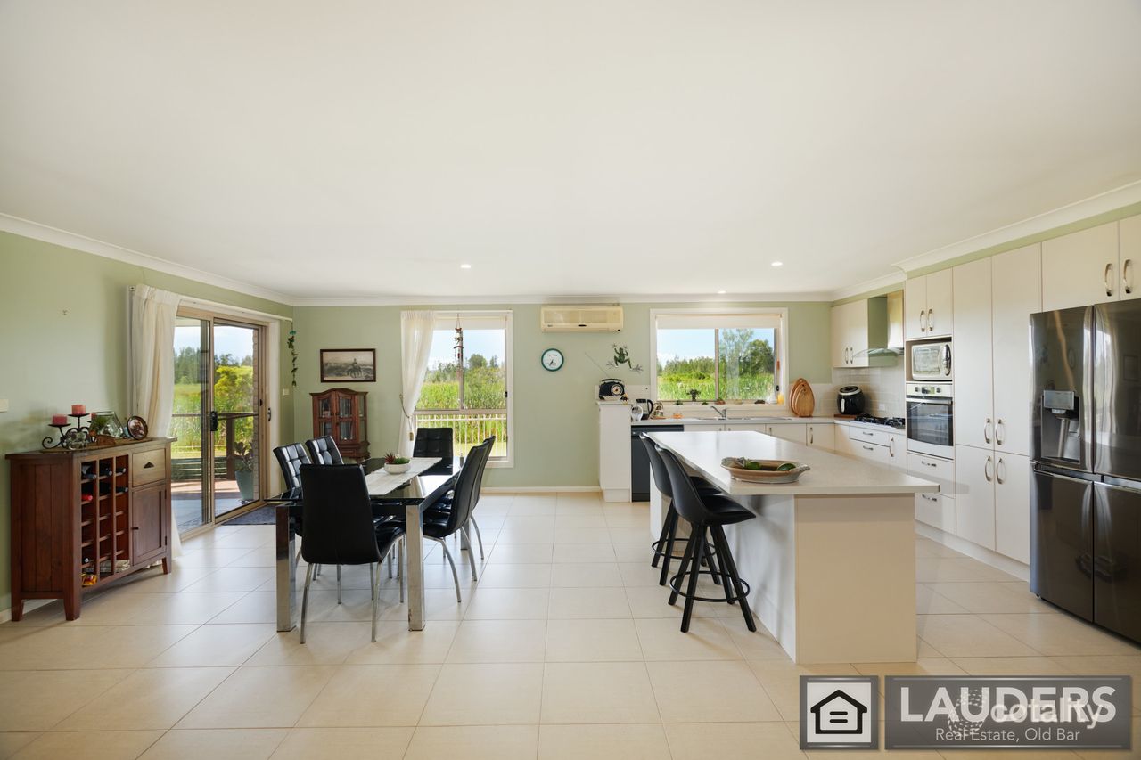 2 The Breezeway, Old Bar, NSW 2430