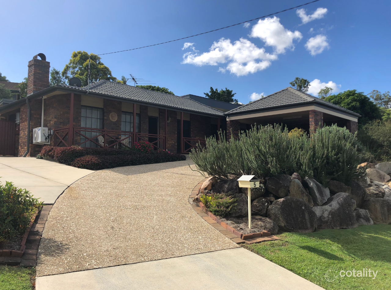 5 Bates Dr, Everton Hills, QLD 4053
