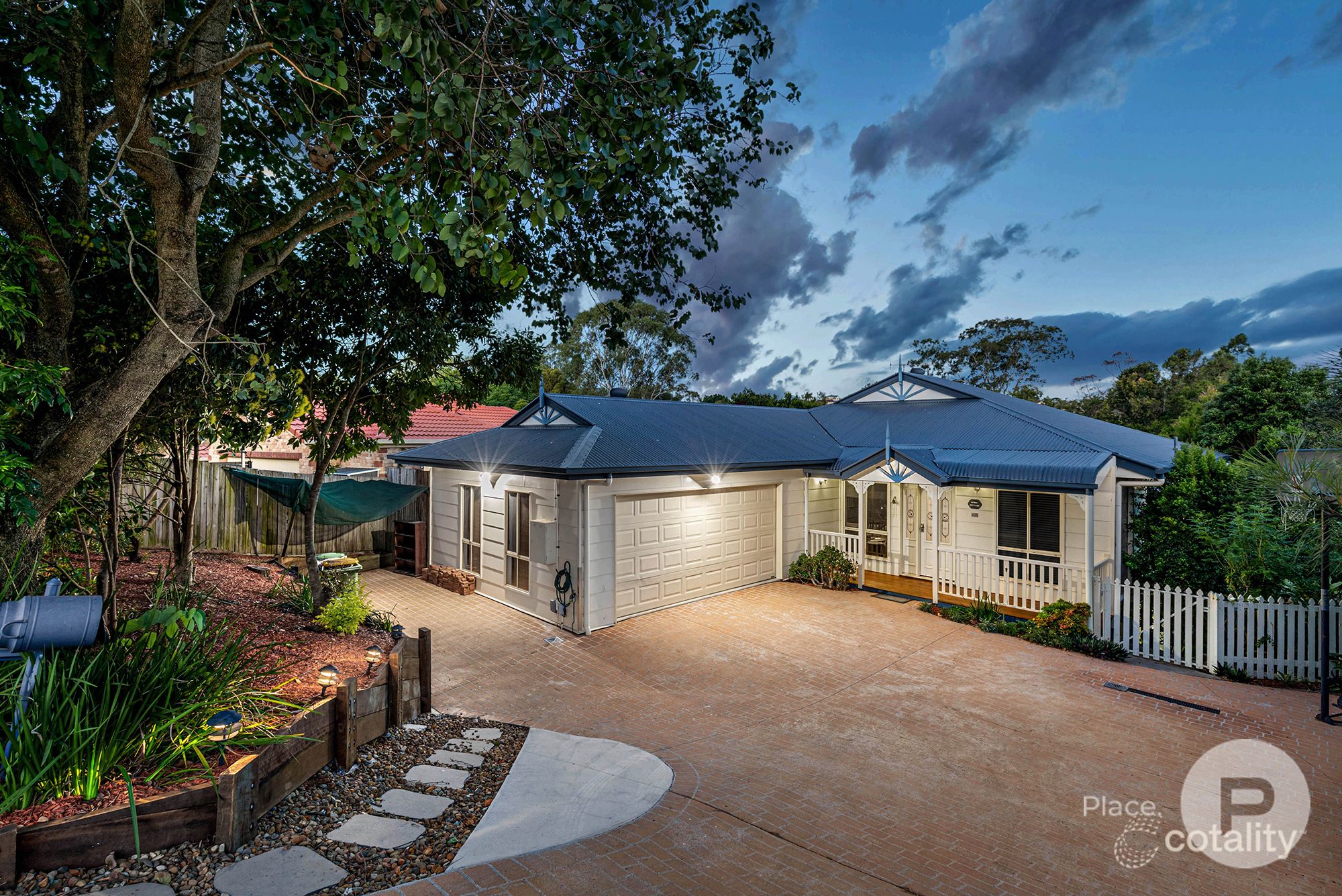 25 Silkyoak Way, Albany Creek, QLD 4035