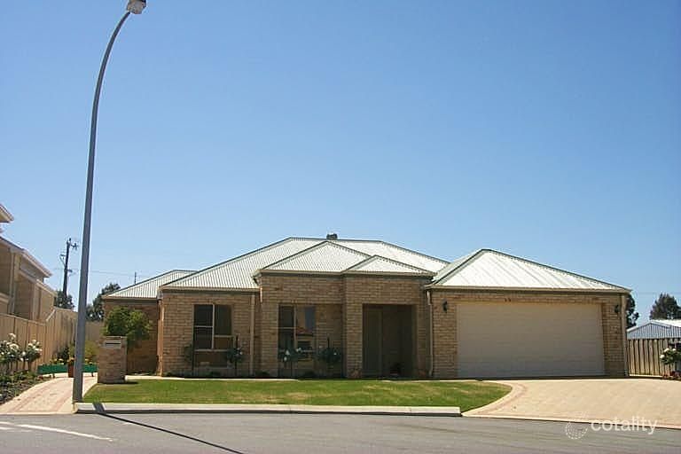 5 Wanborough Cl, Gwelup, WA 6018