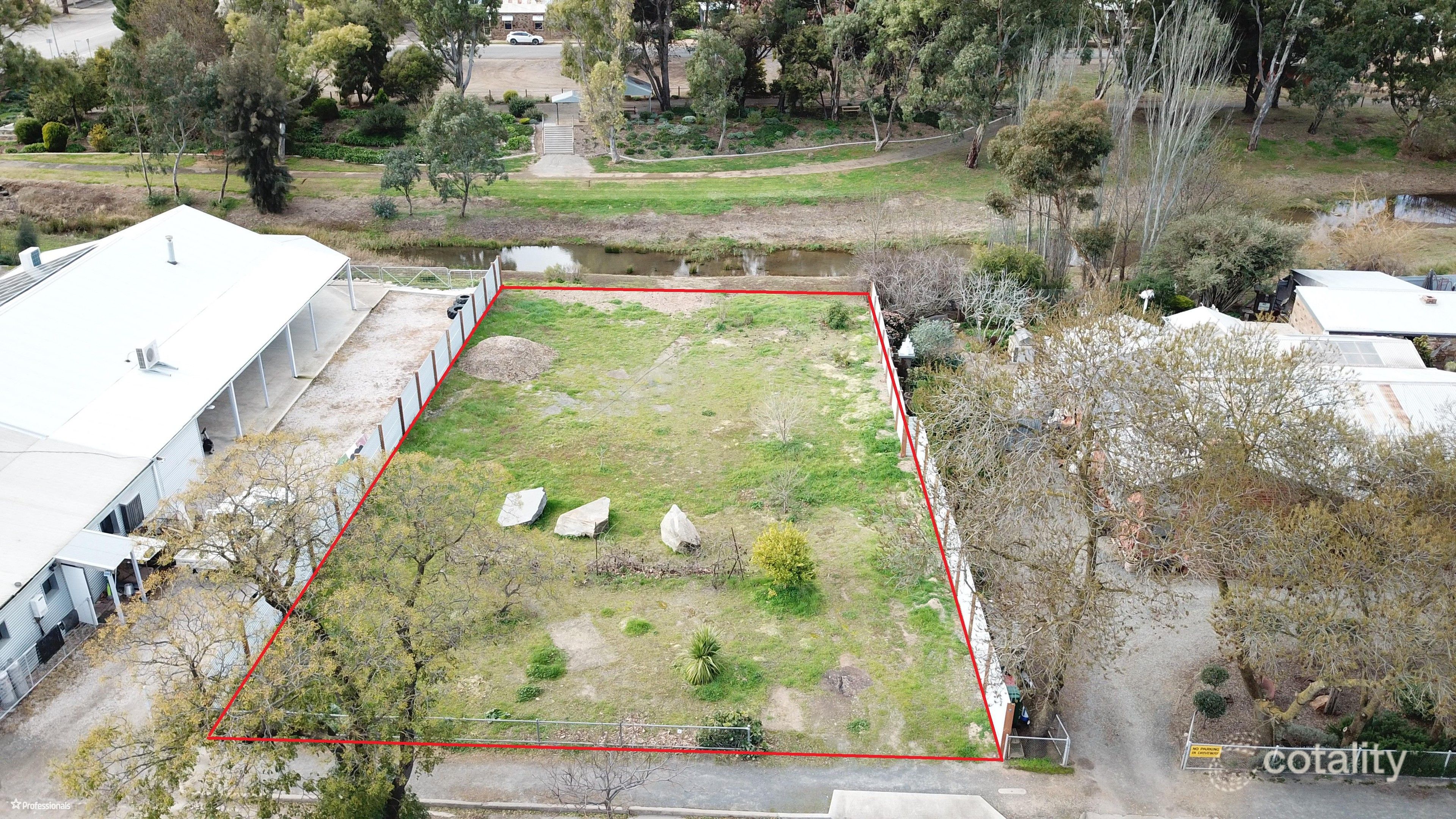 5 Upper Thames St, Burra, SA 5417