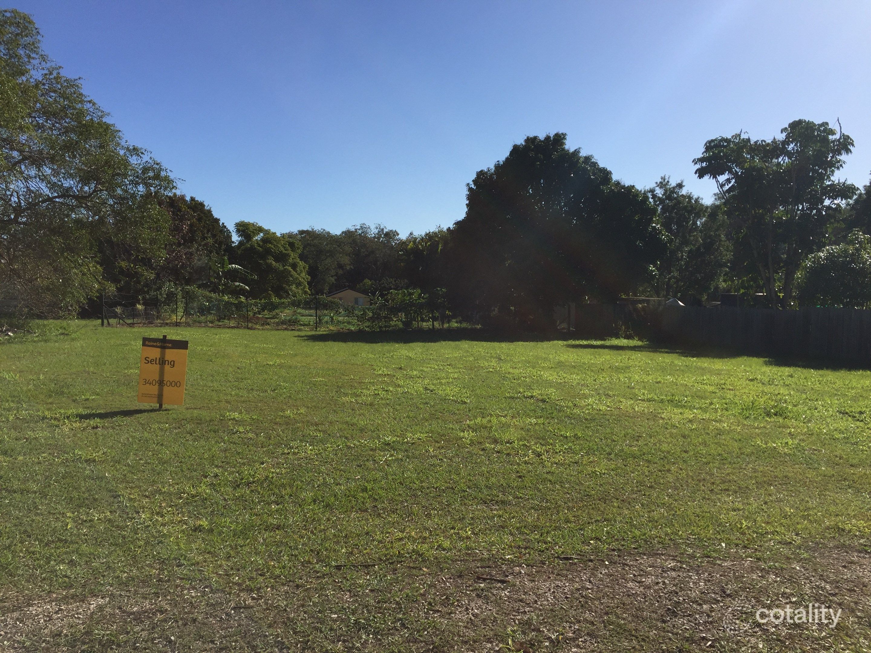 7 Hamilton Pde, Macleay Island, QLD 4184