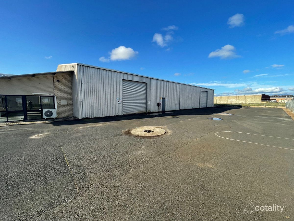 13 Gibbons Rd, Davenport, WA 6230
