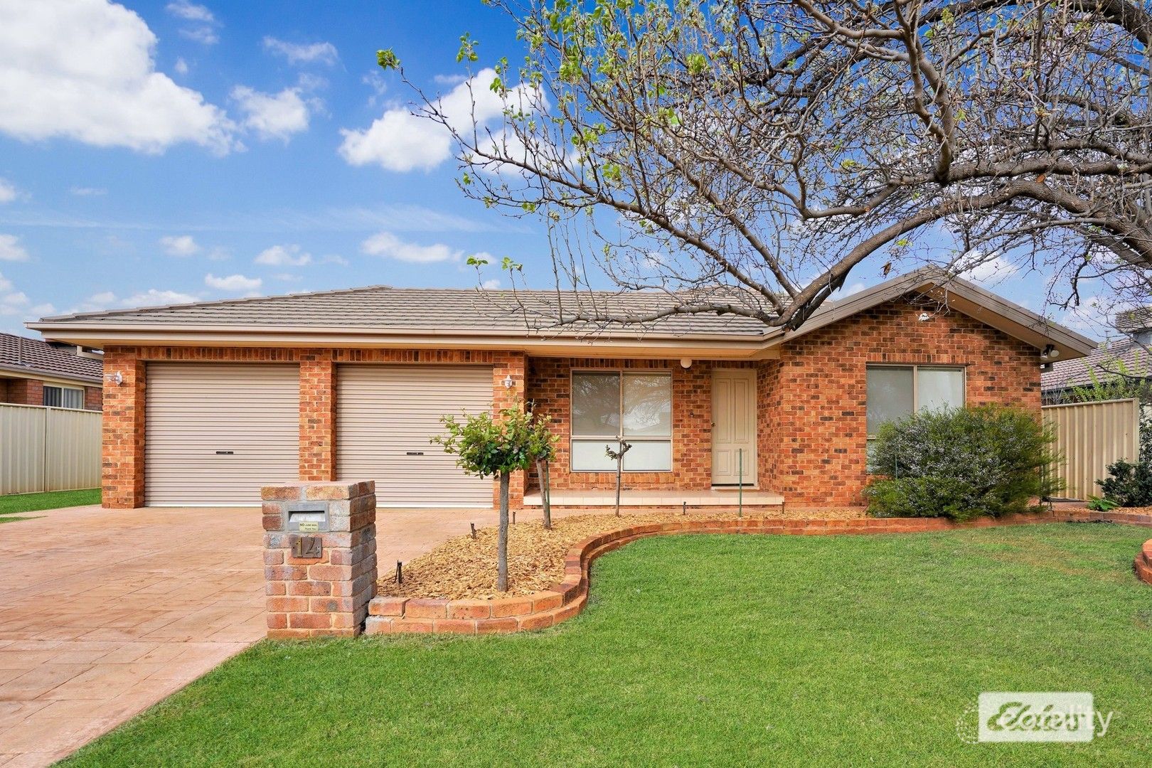 14 Little Rd, Griffith, NSW 2680
