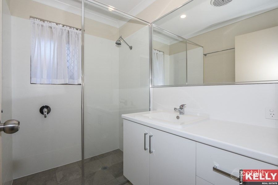 2/161 Keymer St, Belmont, WA 6104