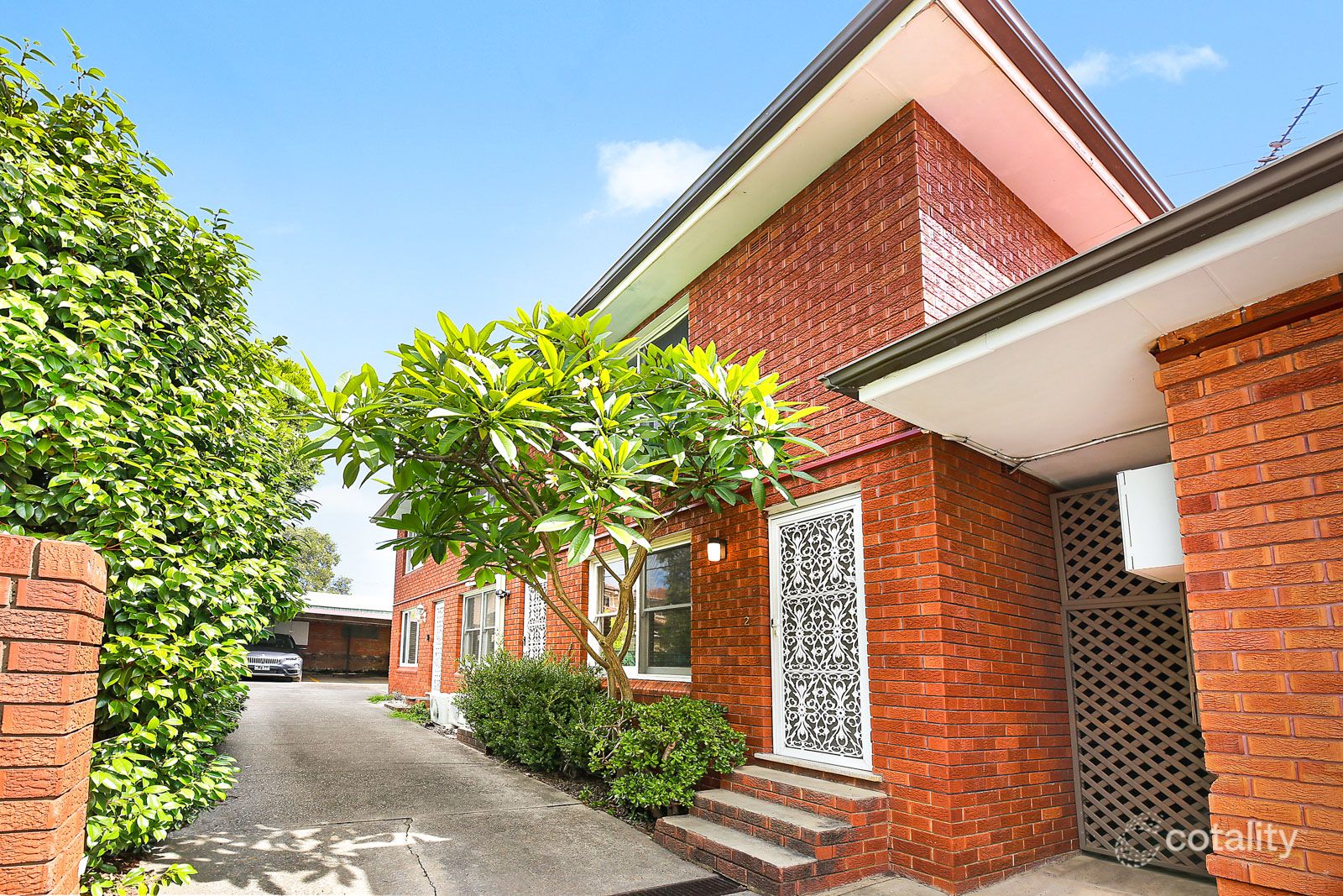 2/33 Bungalow Rd, Roselands, NSW 2196