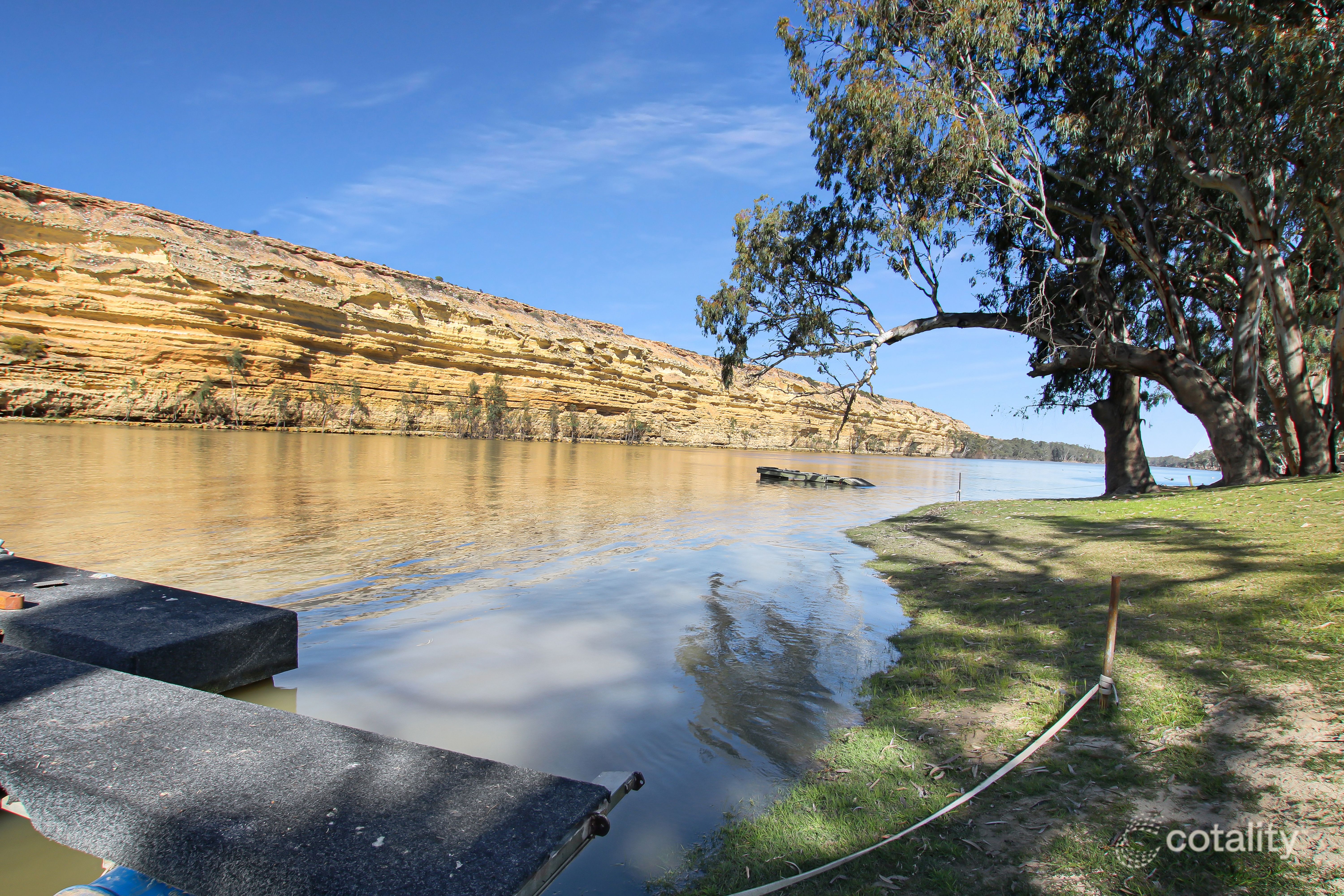 106 Page Dr, Blanchetown, SA 5357