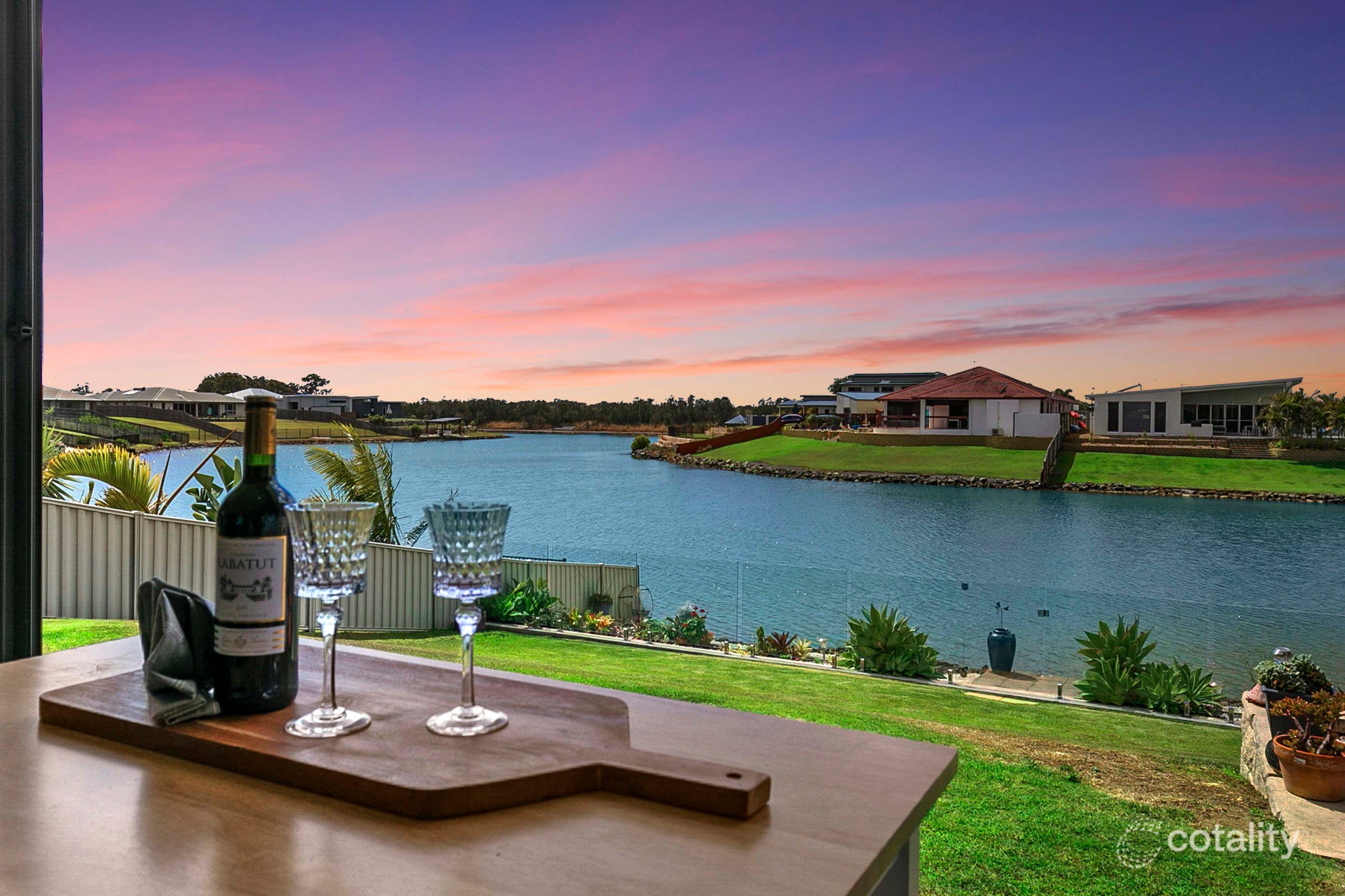 5 Bounty Cct, Eli Waters, QLD 4655