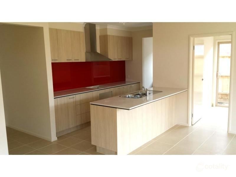 39 Denton Dr, Officer, VIC 3809