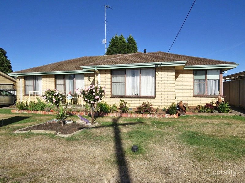 11 Lewis Ct, Sebastopol, VIC 3356