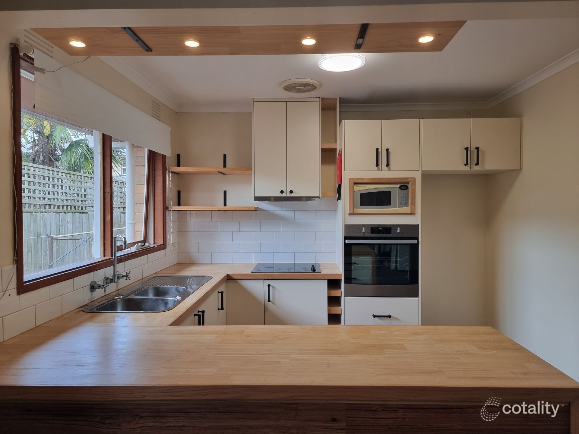 12a Carween Ave, Mitcham, VIC 3132