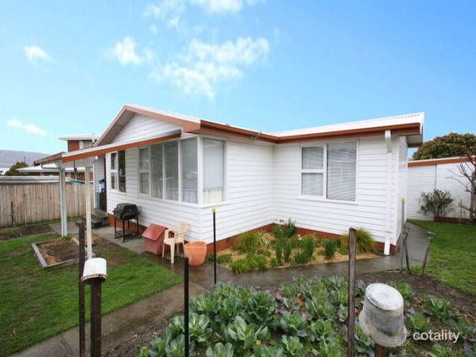 42 Cleburne St, Claremont, TAS 7011
