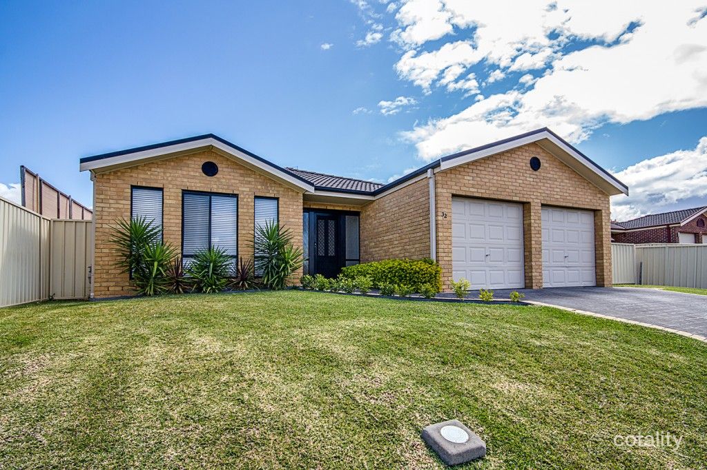 32 Nardoo Ave, Aberglasslyn, NSW 2320