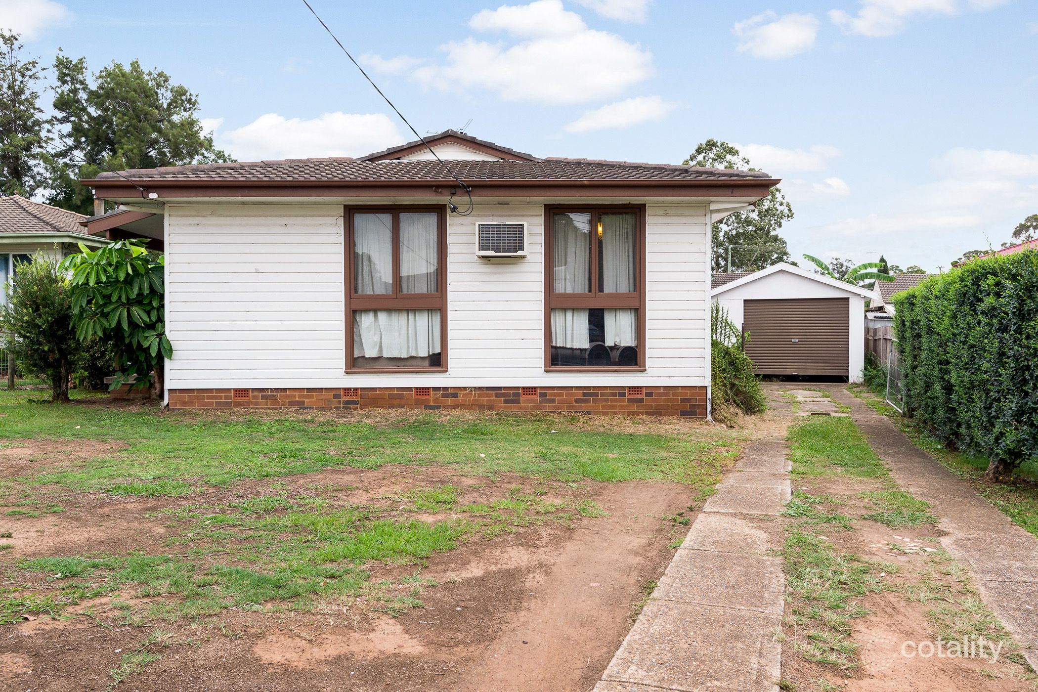 8 Tahiti Ave, Lethbridge Park, NSW 2770