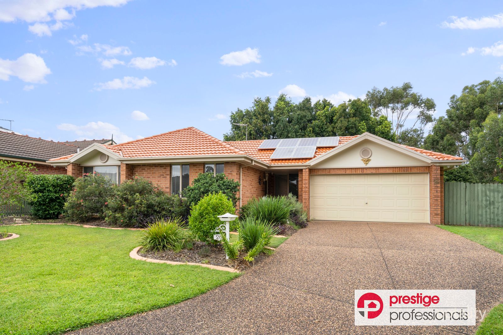 26 Brickendon Ct, Wattle Grove, NSW 2173