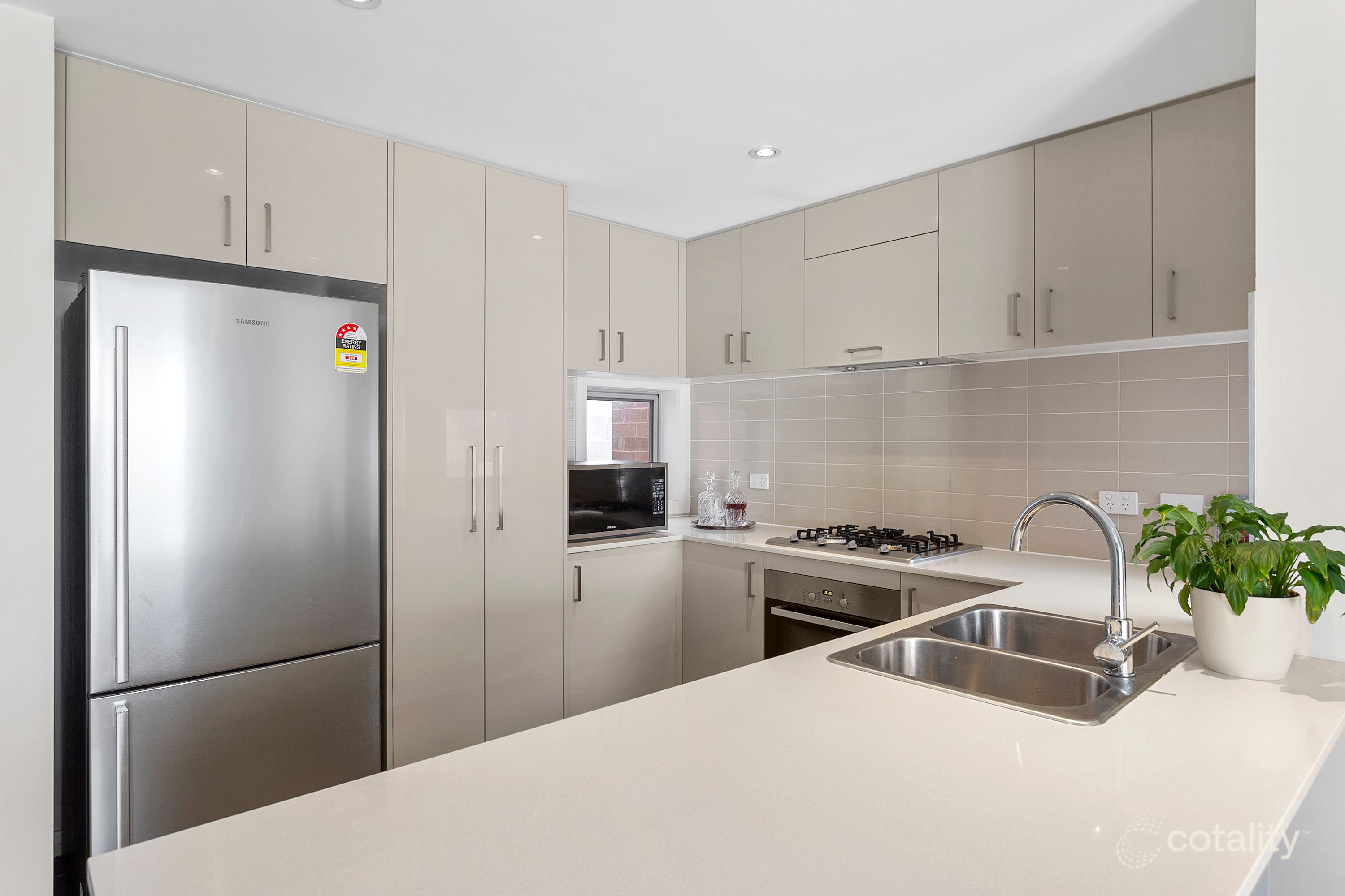 12/94 Henry Kendall St, Franklin, ACT 2913