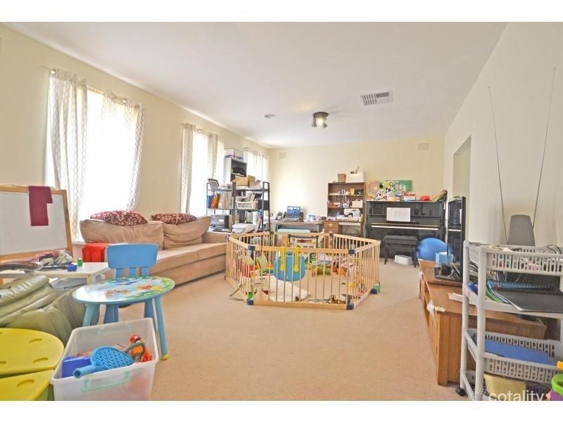 58 Knights Dr, Glen Waverley, VIC 3150