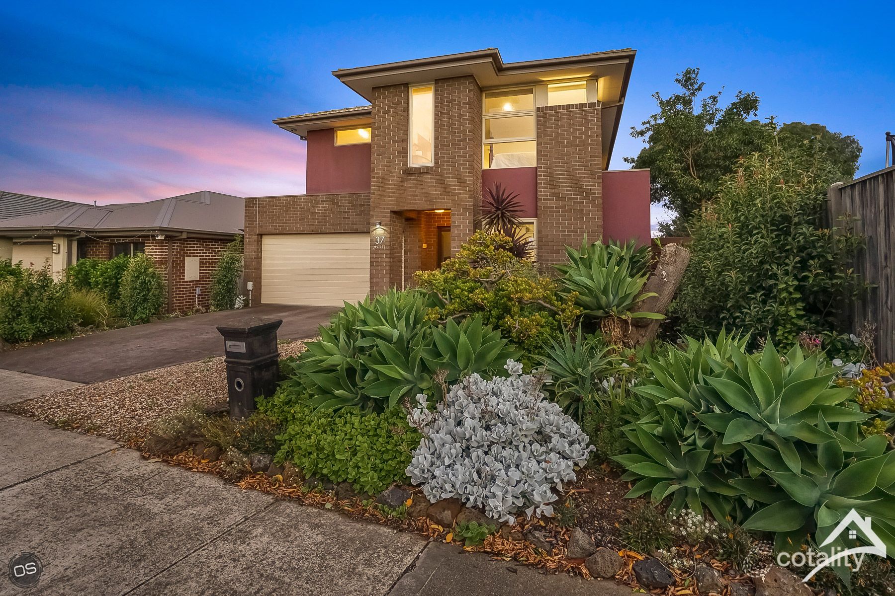 37 Oceanwave Pde, Point Cook, VIC 3030
